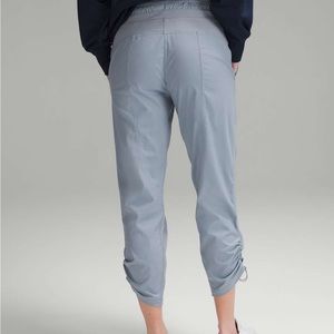⭐️NEW WITH TAGS⭐️ Lululemon Dance Studio Mid Rise Crop Pants - Size 2